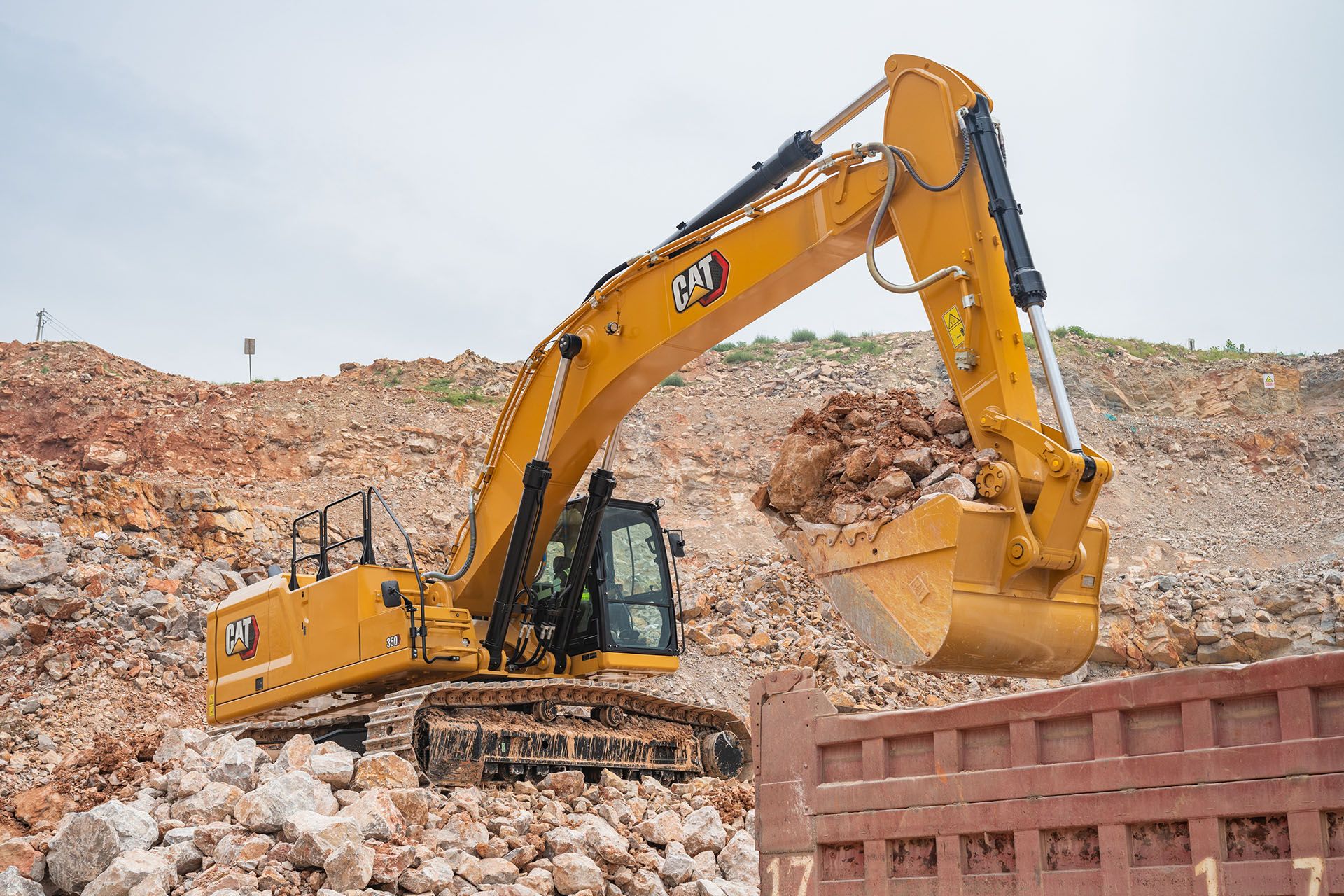 NEW CAT® 350 EXCAVATOR - CLASS LEADING PRODUCTIVITY WITH LOW OWNING & OPERATING COSTS