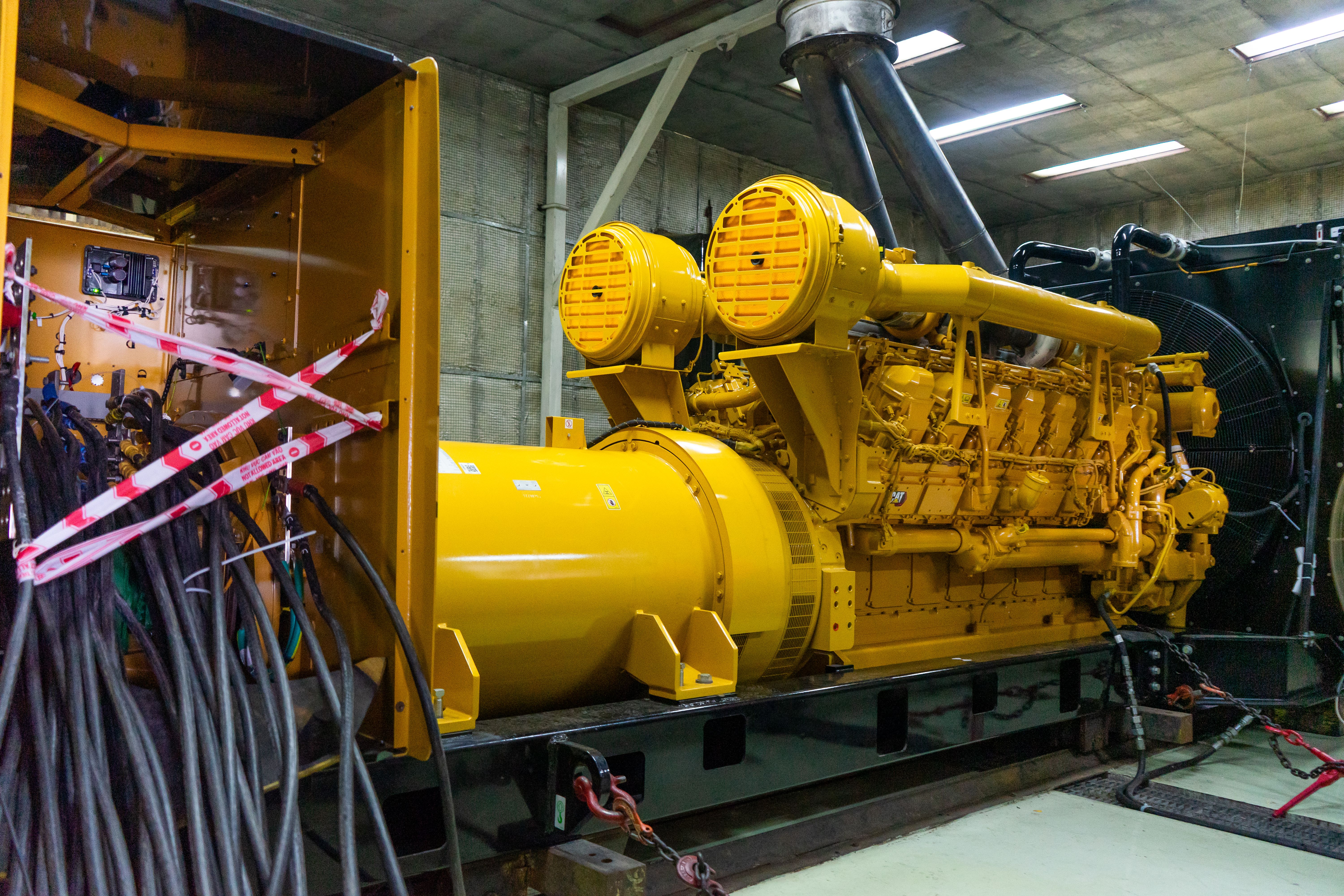 CAT 3516B GENERATOR SET – CONTINUOUS RATED POWER 2,000 kVA FOR THE SAO VANG – DAI NGUYET CENTRAL PROCESSING PLATFORM 