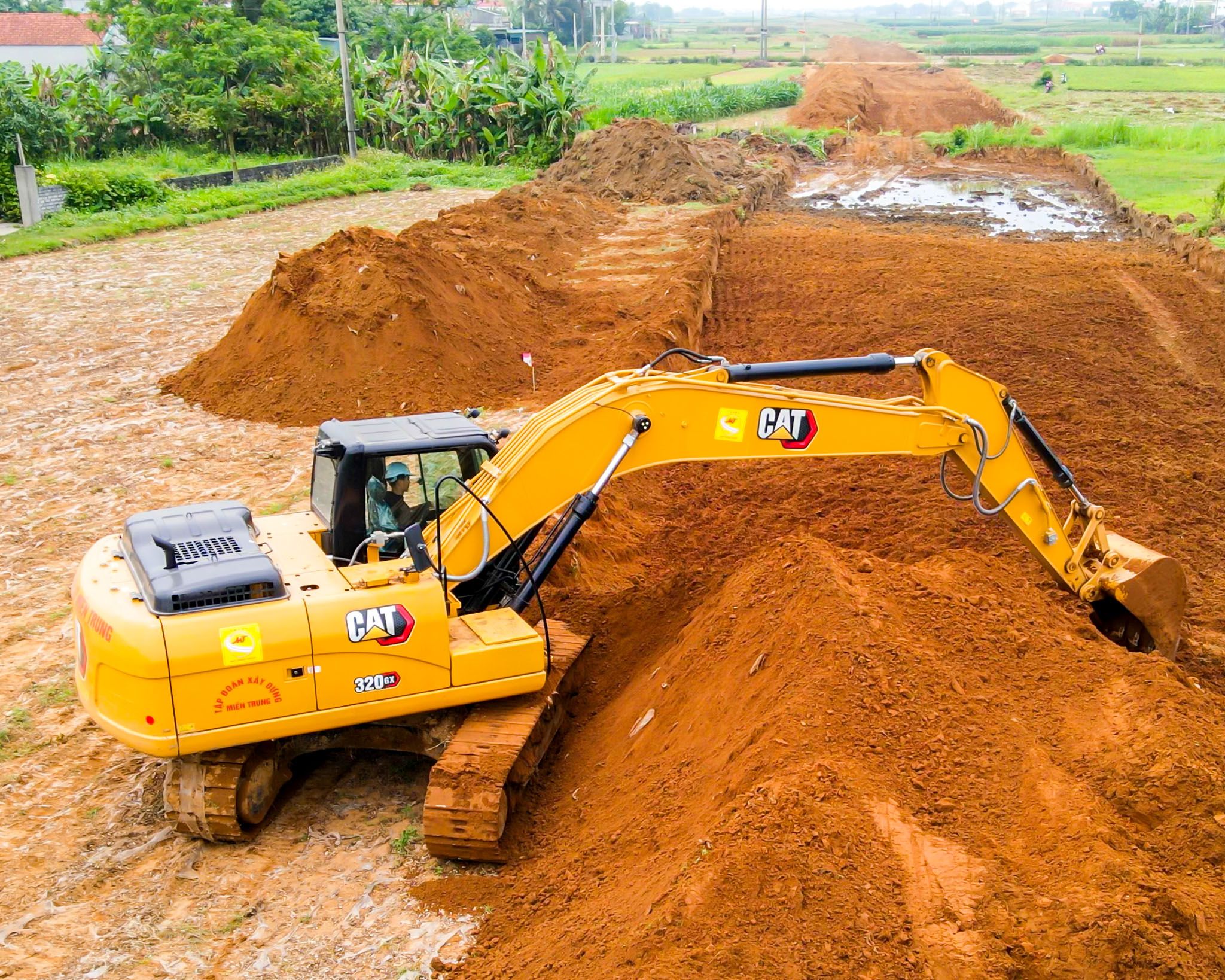 Top 6 Loại Máy Công Trình Không Thể Thiếu Trong Dự Án Xây Dựng Đường Cao Tốc Tại Việt Nam